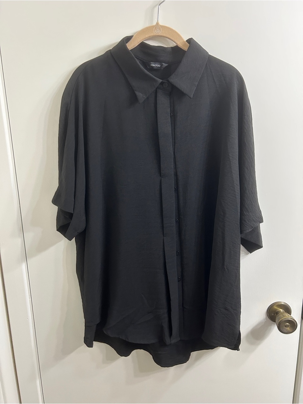Dokotoo Women’s Black Button-Up Shirt